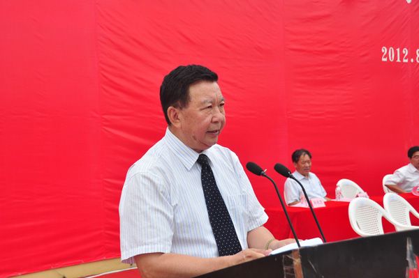 best365英国体育在线院长焦奎在开学典礼上讲话