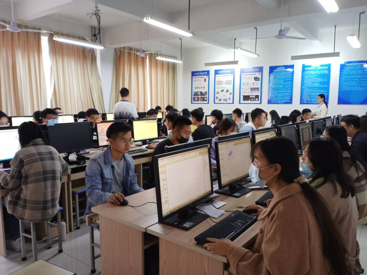 2020年人社部、图学会全国建筑信息模型（BIM）技能等级考试在我校顺利举行