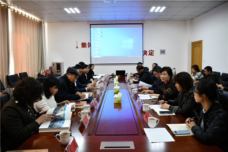 我校关工委主任宋庆泽应邀参加灵山卫街道“历史记忆重塑与当代价值探求”研讨会