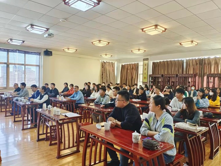 best365英国体育在线举行首届“迎春乐杯”市场营销创新创业大赛启动仪式