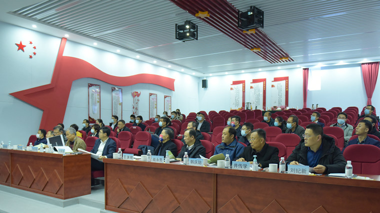 我校召开西区1#教学楼、18-21#学生公寓公共活动空间装饰装修设计方案招标评审会