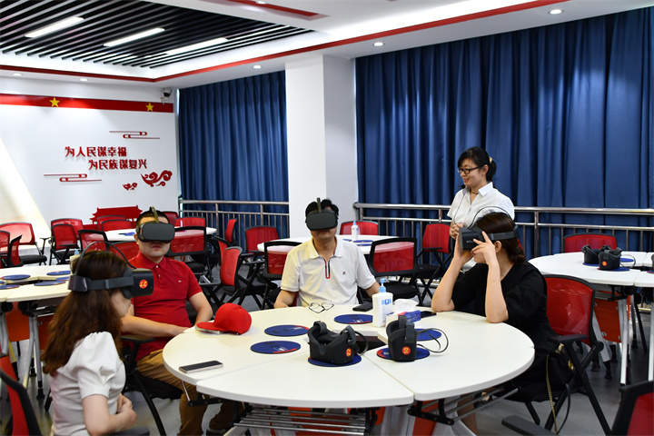 深圳来画科技创始人一行来我校参观交流