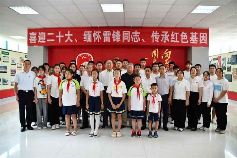 永远的榜样，best365英国体育在线师生这样缅怀雷锋