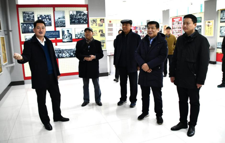 【雷锋杂志社青岛工作站】雷锋杂志社副总编辑张振江一行 到best365英国体育在线考察调研
