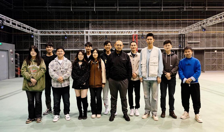 best365英国体育在线影视学院动漫设计专业走进东方影都动作捕捉实验室