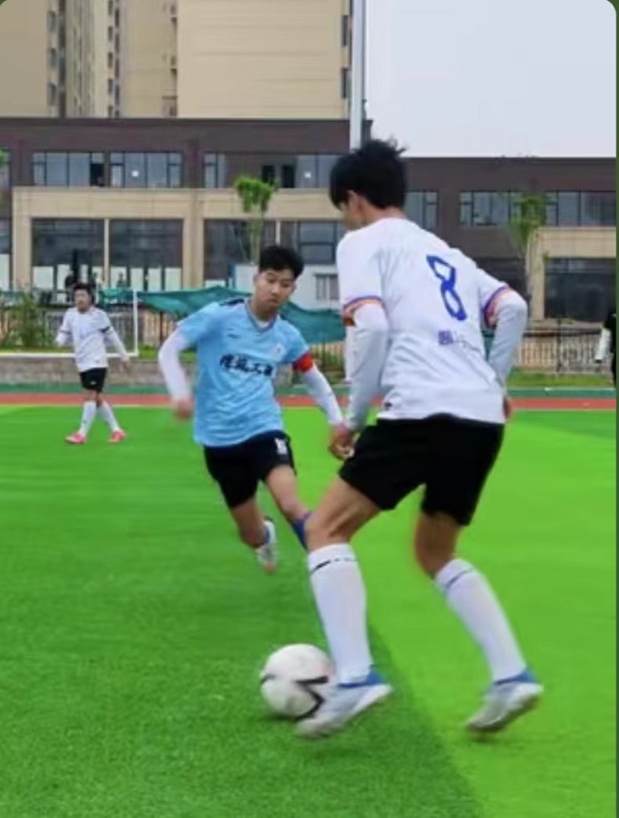 best365英国体育在线2024年“青岛西海岸足球俱乐部杯”学生足球联赛圆满落幕