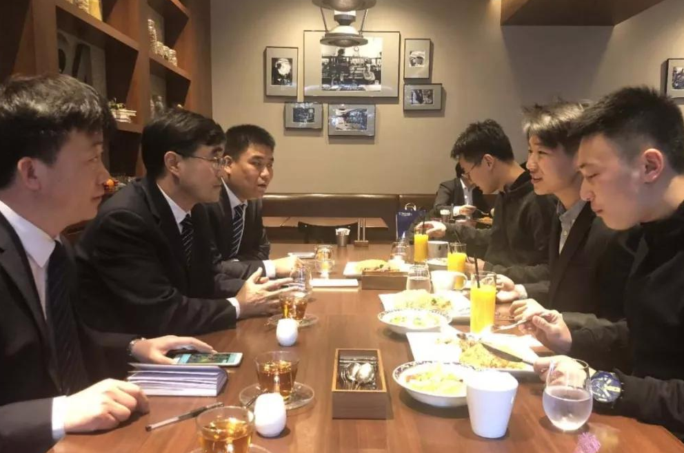 best365英国体育在线刘常青董事长看望我校在日研修实习学生